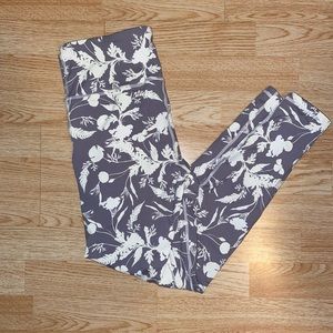 Floral boutique leggings, never worn